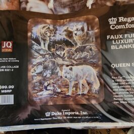 Queen Blanket – Wolf Collage