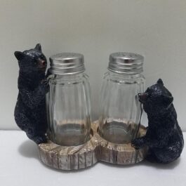 6 1/4″ Bear Climbing Salt & Pepper